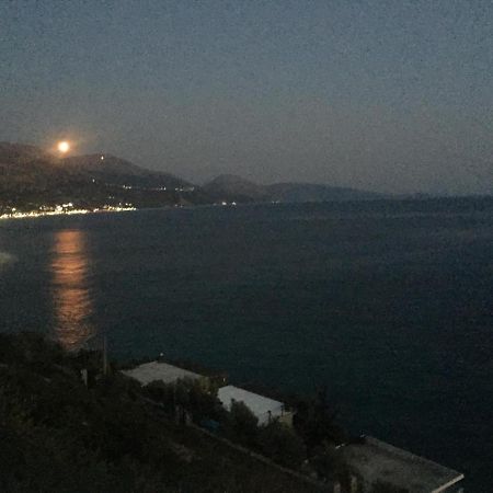 Ria Mare Hotell Qeparo Exteriör bild