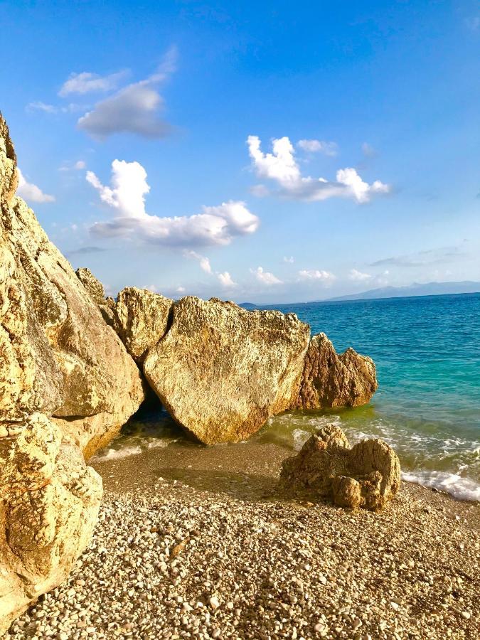 Ria Mare Hotell Qeparo Exteriör bild