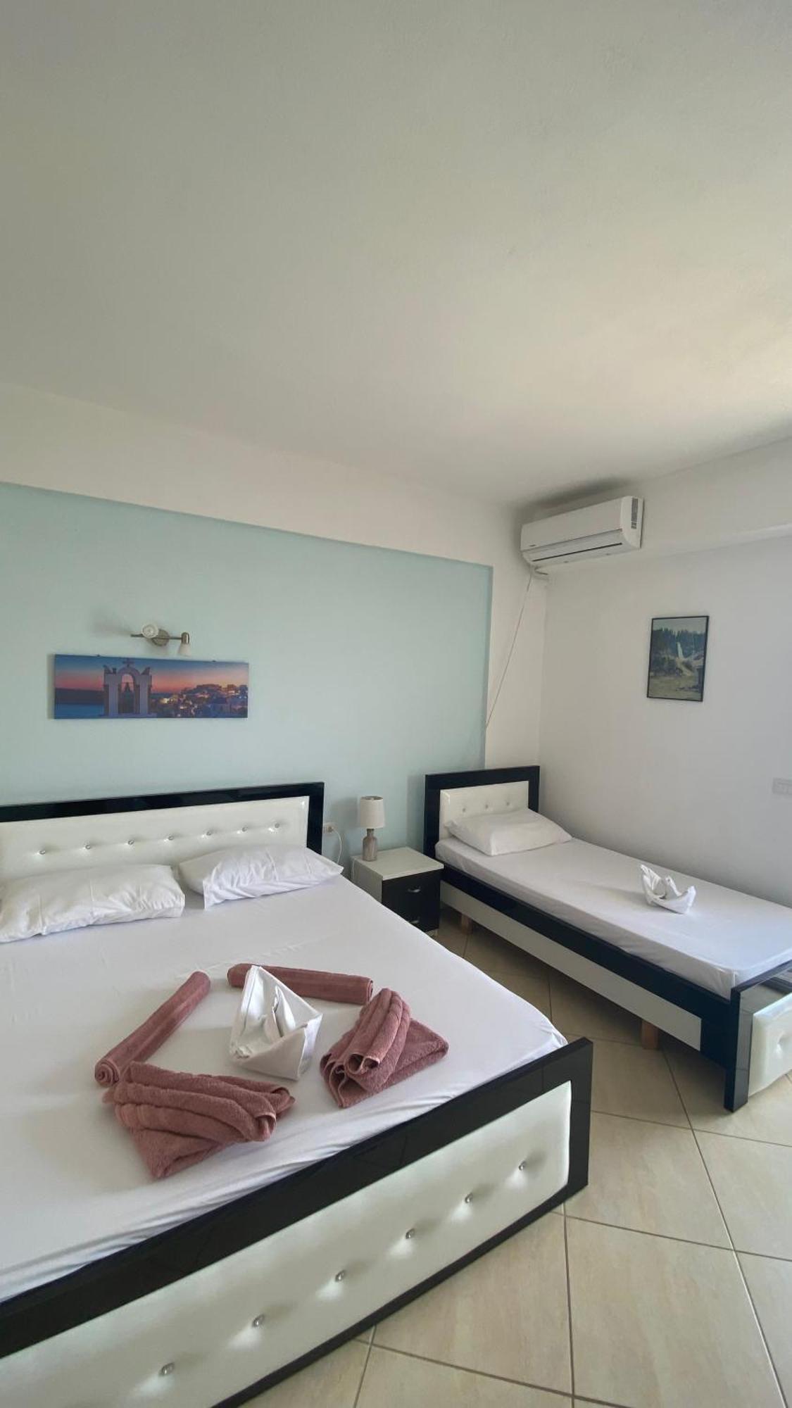 Ria Mare Hotell Qeparo Exteriör bild