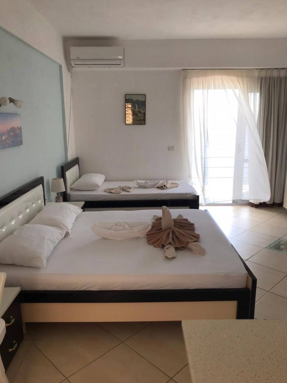 Ria Mare Hotell Qeparo Exteriör bild