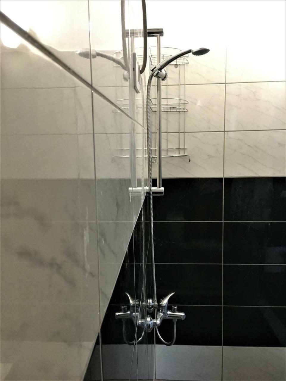 Ria Mare Hotell Qeparo Exteriör bild