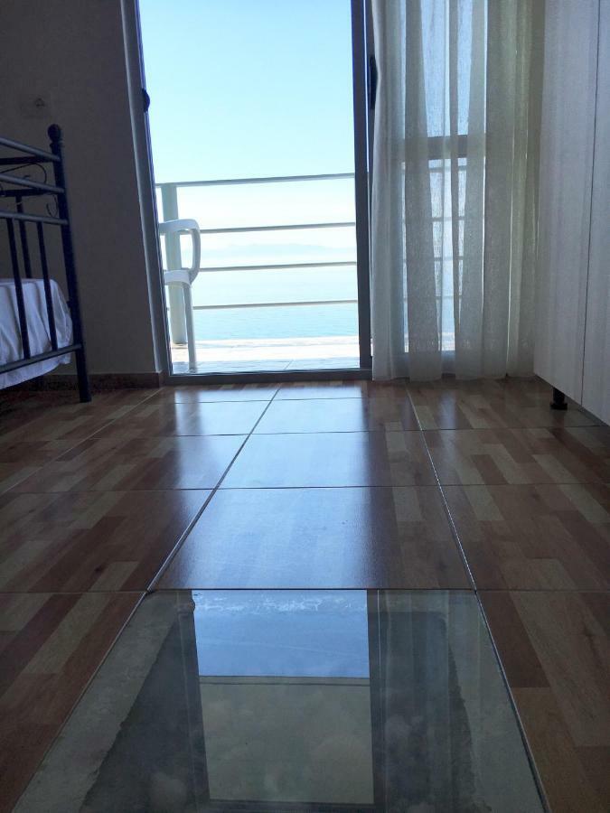 Ria Mare Hotell Qeparo Exteriör bild