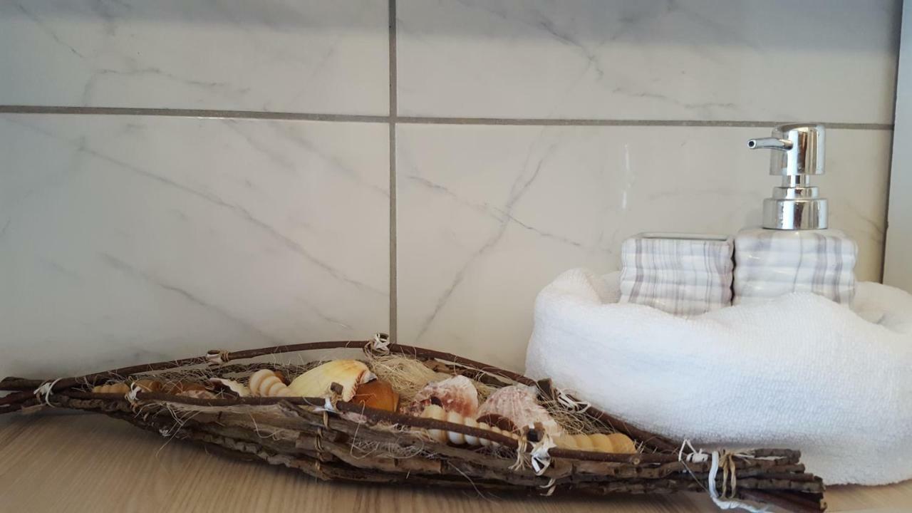 Ria Mare Hotell Qeparo Exteriör bild